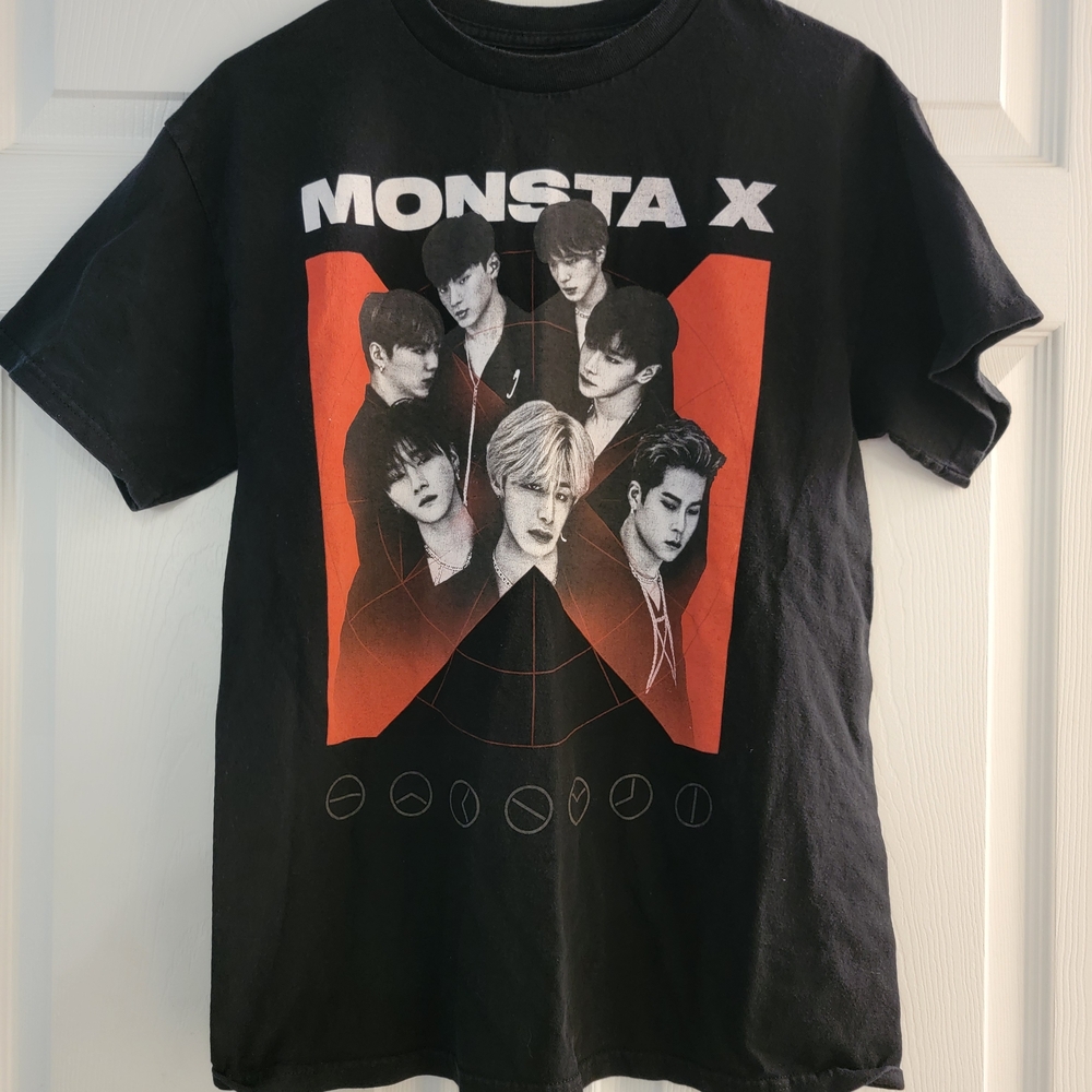 Monsta X K-Pop Boy Band Concert Tour T-Shirt Black Shirt Size M Printed 2 Sides